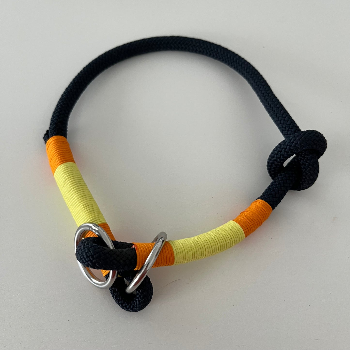 Wunderschönes Set Retriever Halsband und Leine, tiefseeblau, orange, gelb Gr.M Einzelstück