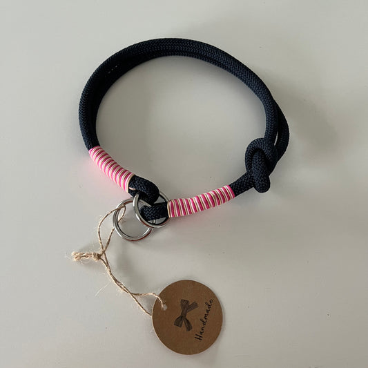 Retrieverhalsband mit Zugstop, tiefseeblau, rosa, pink und sand, Größe M, verstellbar, Einzelstück