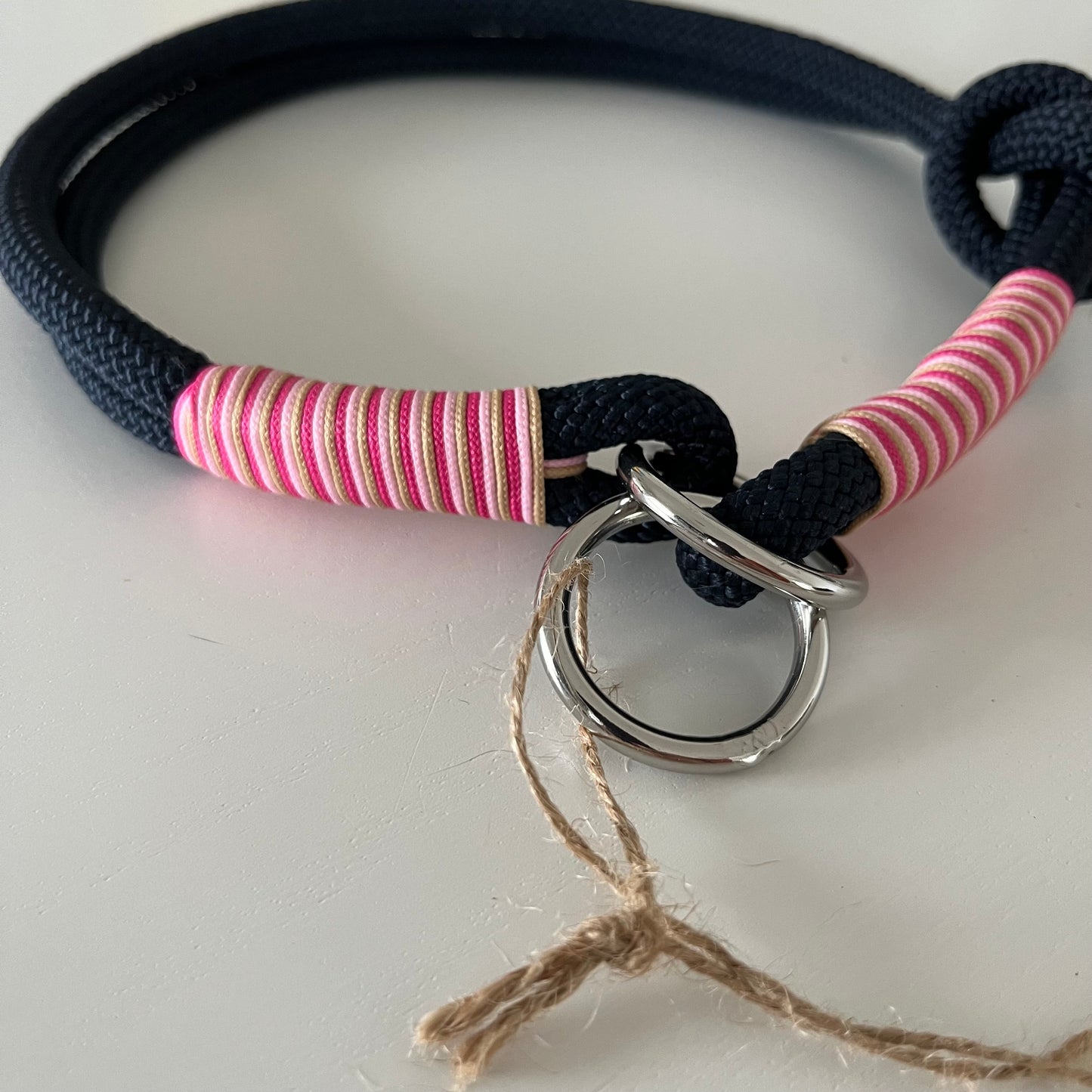 Retrieverhalsband mit Zugstop, tiefseeblau, rosa, pink und sand, Größe M, verstellbar, Einzelstück