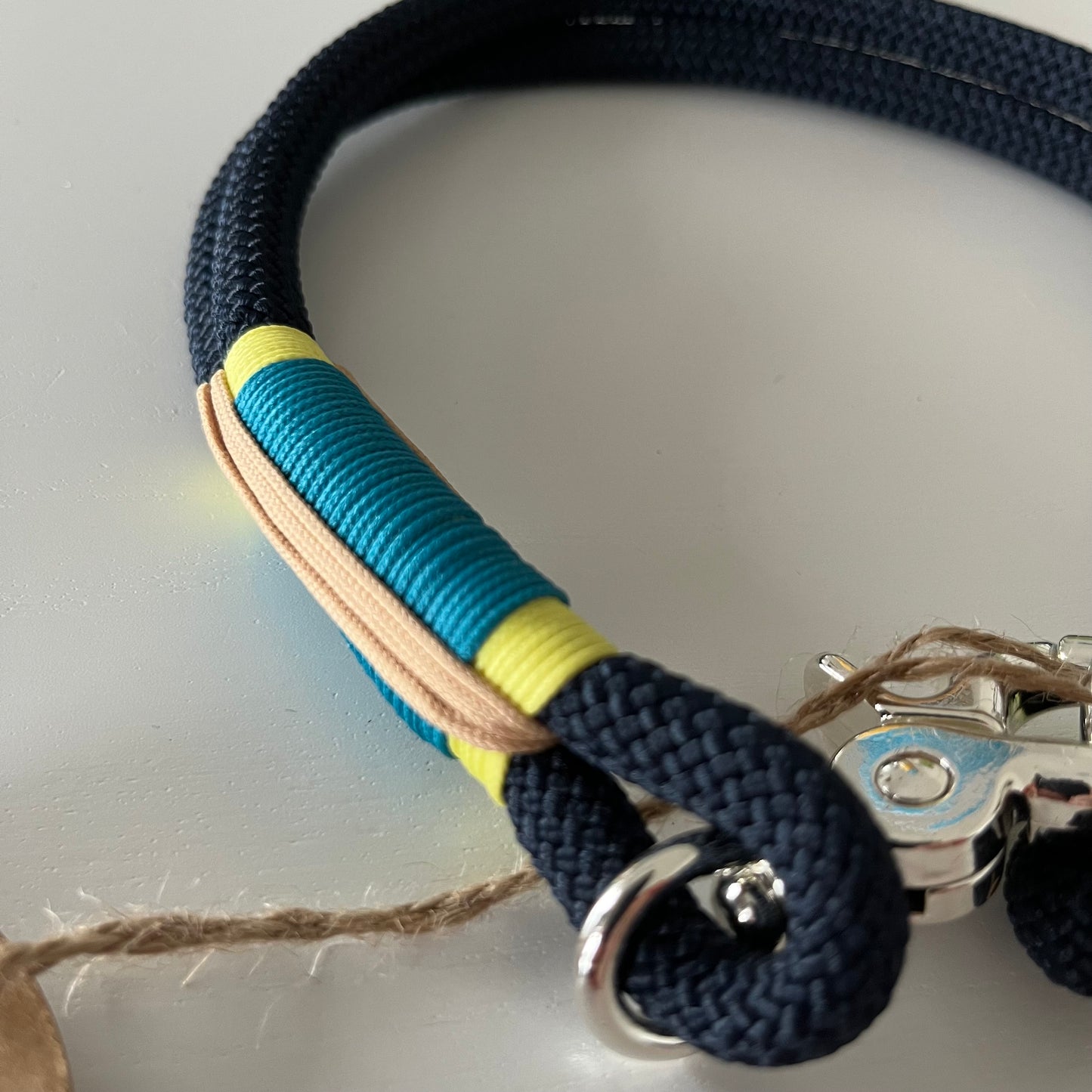 Wunderschönes Set Halsband und Leine, tiefseeblau, aqua, sand, gelb, Halsumfang 52 cm, Einzelstück